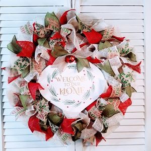 HAND CRAFTED CHRISTMAS BURLAP WREATH 24"